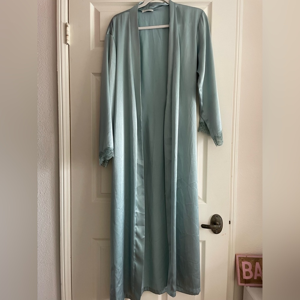Jones New York Teal Satin Robe